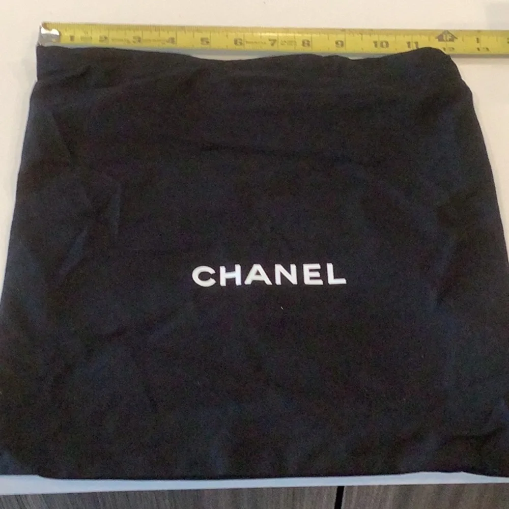 LOUIS VUITTON & CHANEL DUST BAGS - Picture 11 of 12